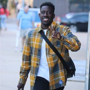 Meet your Posher, Akeem